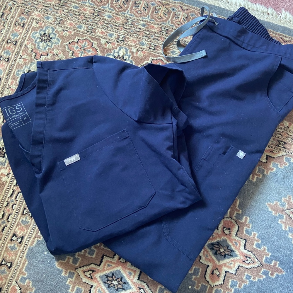 FIGS scrubs